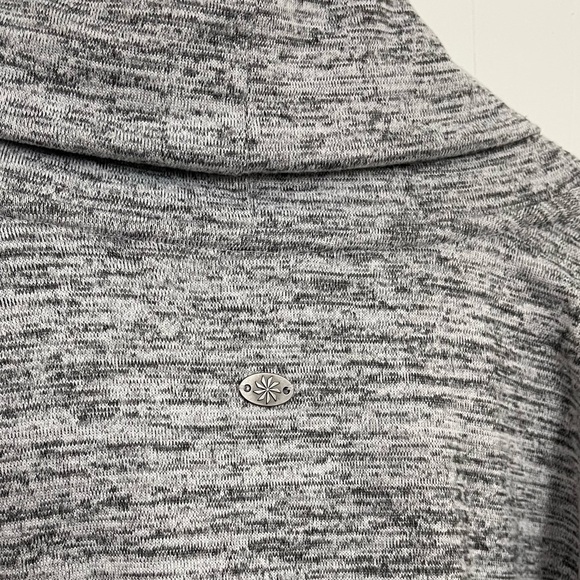 Athleta Running Pullover Sweater Kangaroo Pockets Turtle Neck Size S Grey - Picture 7 of 14